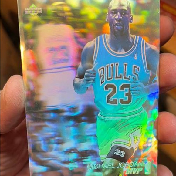 1991-92 UD Michael Jordan Award Winner Holograms AW4 -...